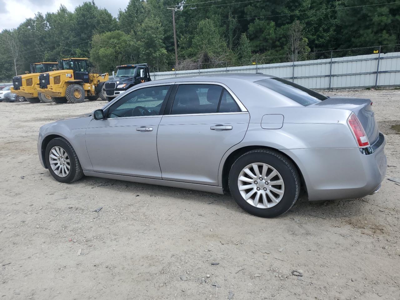 2014 Chrysler 300 - Image 2