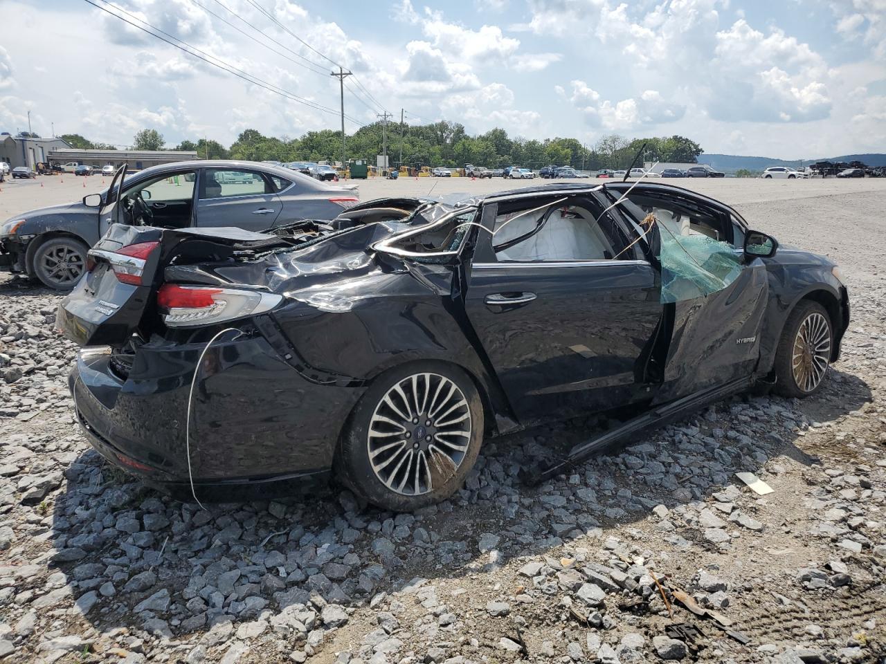 2017 Ford Fusion Titanium Hev - Image 3