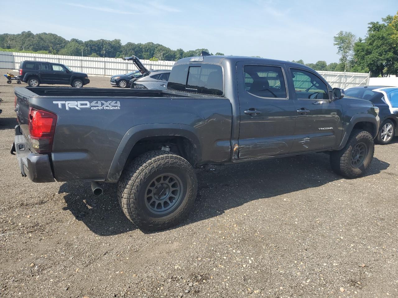 2019 Toyota Tacoma Double Cab - Фото 3