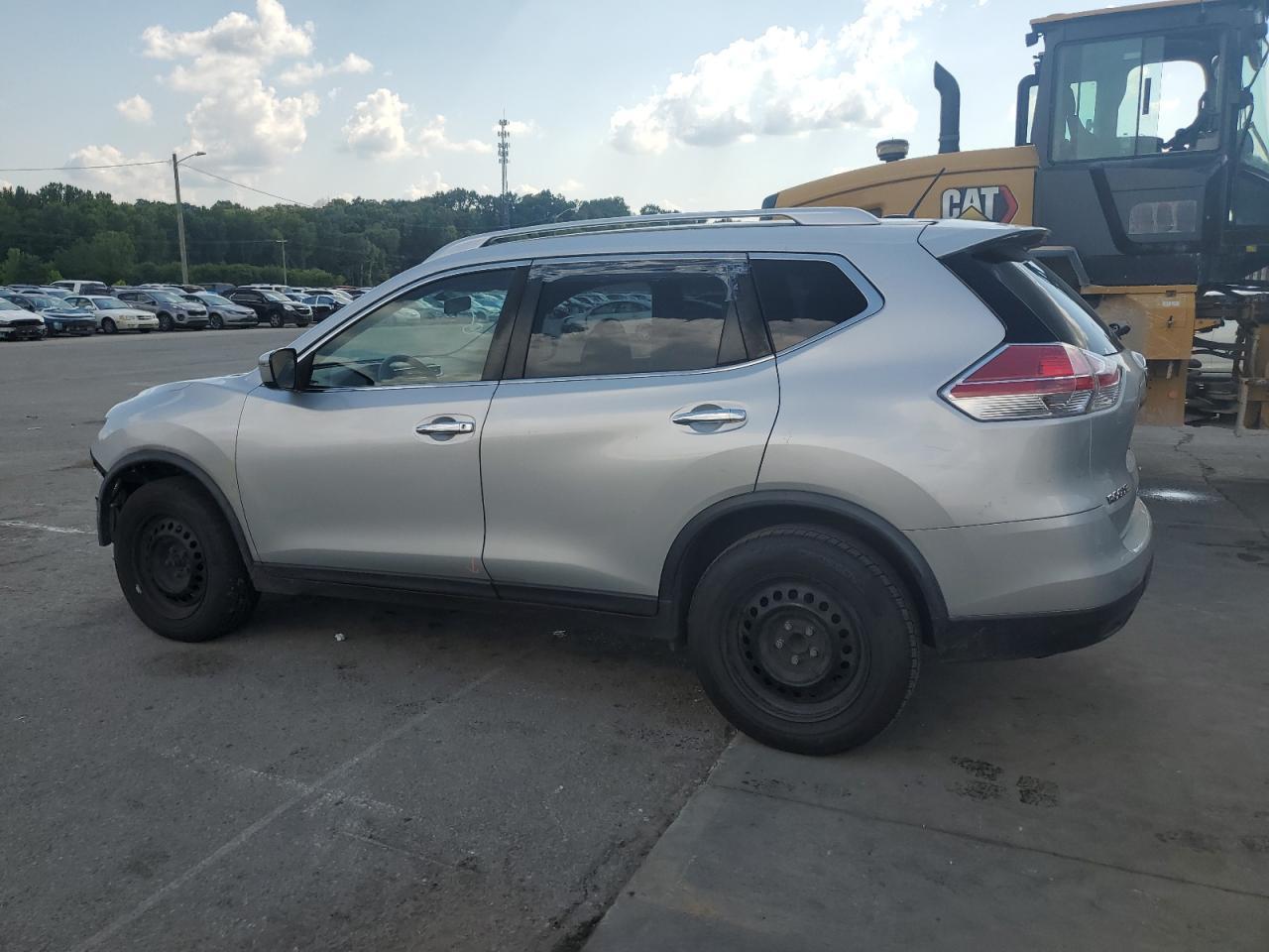 2016 Nissan Rogue S - Фото 2