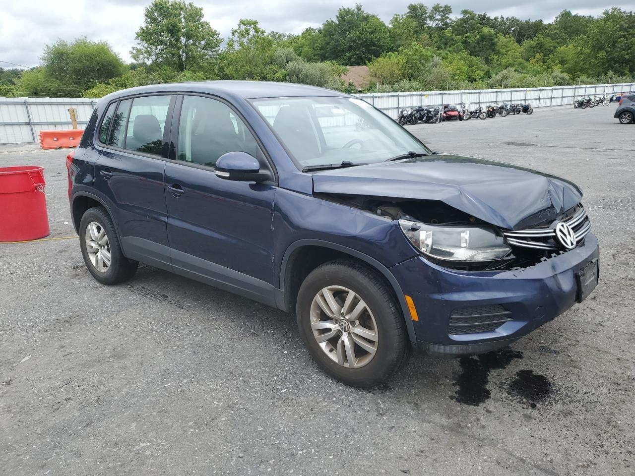 2014 Volkswagen Tiguan S - Image 4