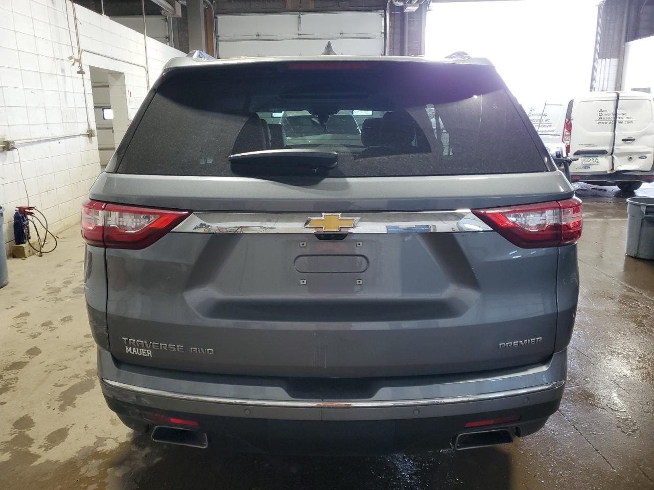 2021 Chevrolet Traverse Premier - Фото 6