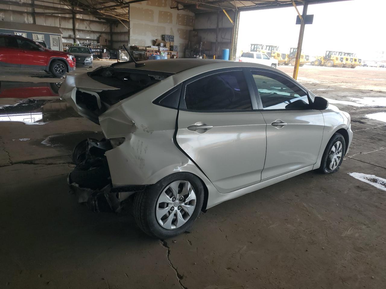 2016 Hyundai Accent Se - Фото 3