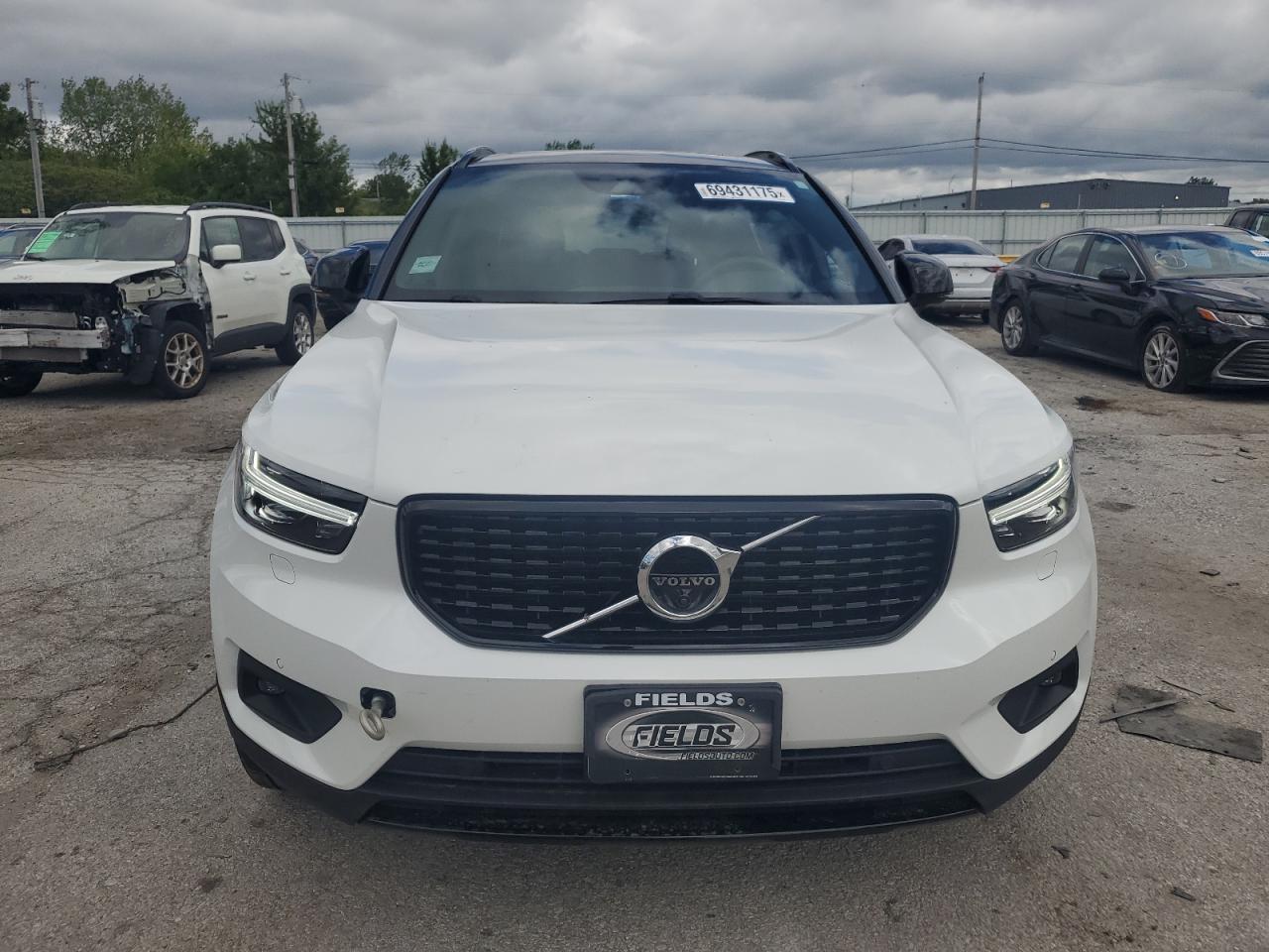 2021 Volvo Xc40 T5 R-Design - Фото 5