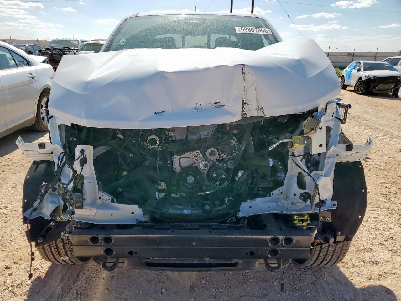 2024 Chevrolet Colorado - Image 5