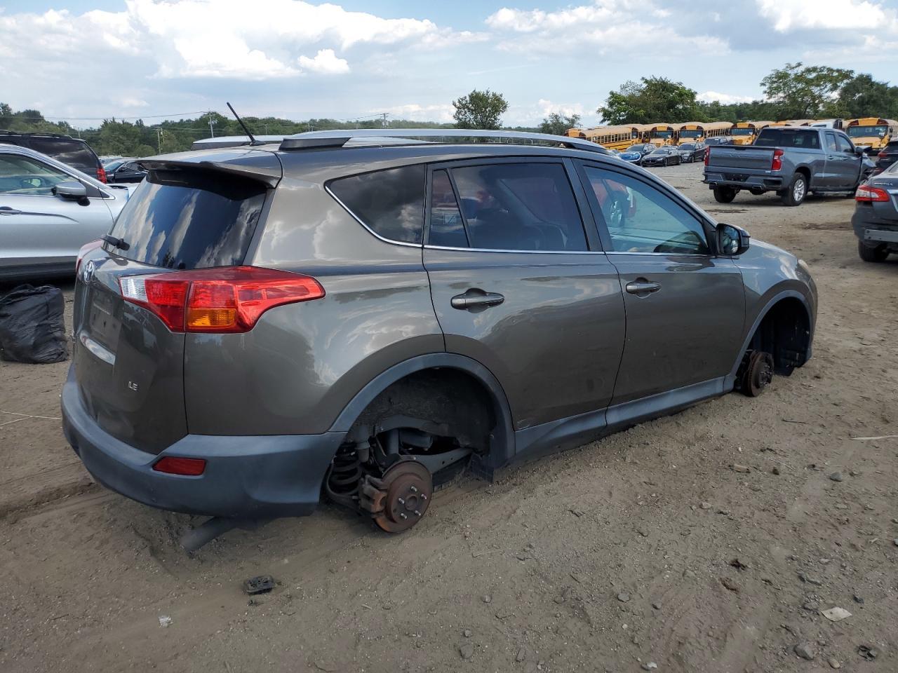 2015 Toyota Rav4 Le - Image 3