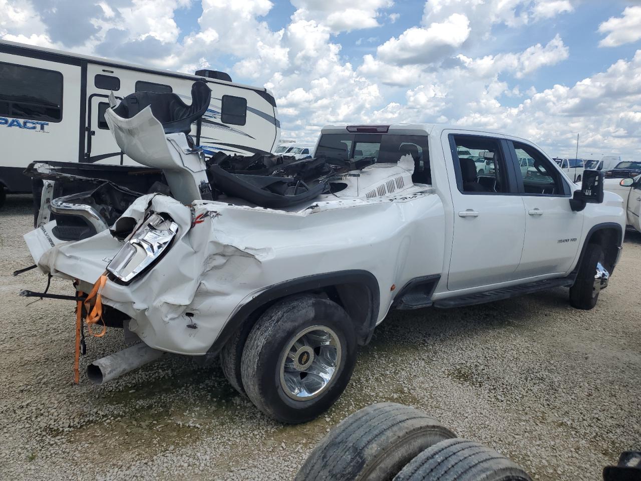 2022 Chevrolet Silverado K3500 Lt - Image 3