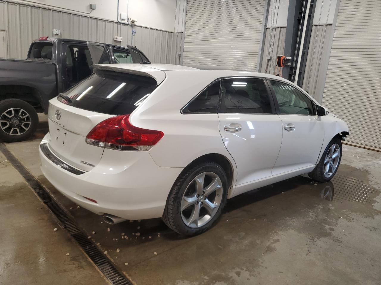 2015 Toyota Venza Le - Фото 3