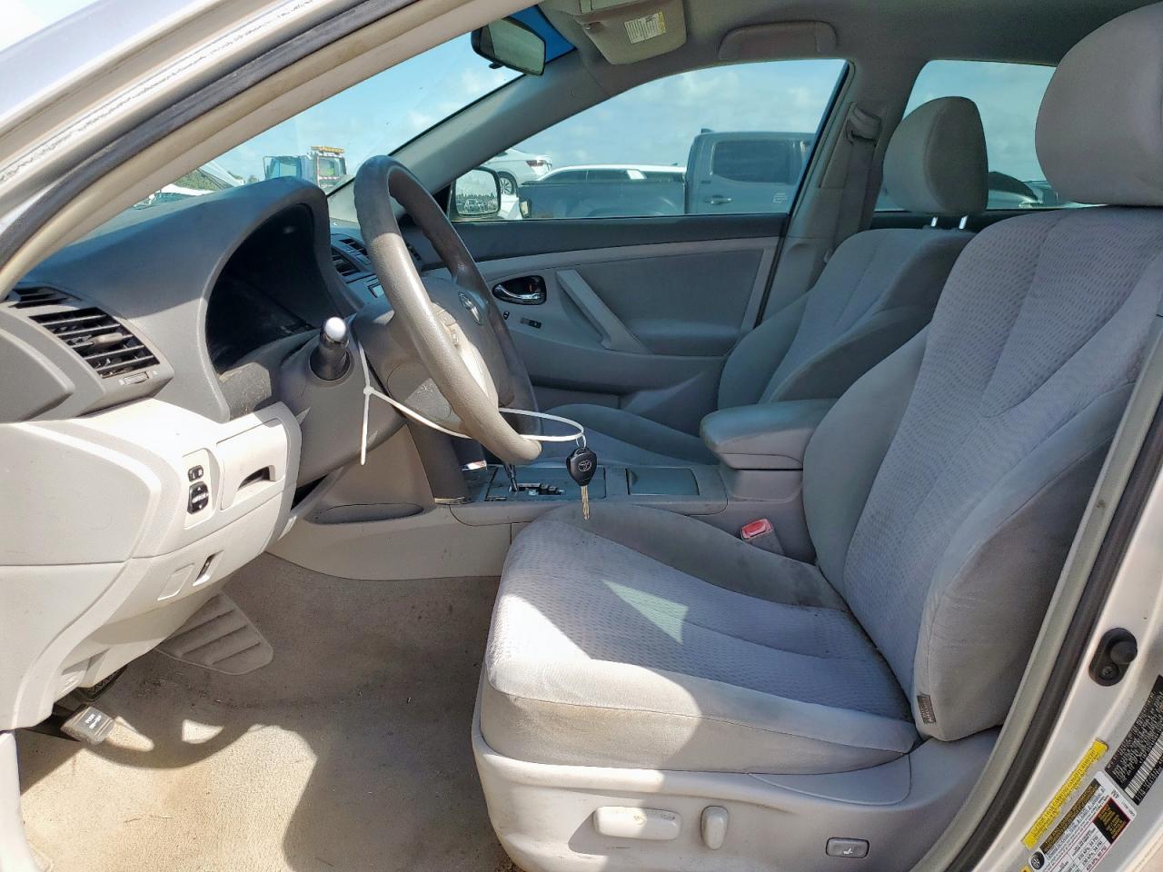 2011 Toyota Camry Base - Фото 7