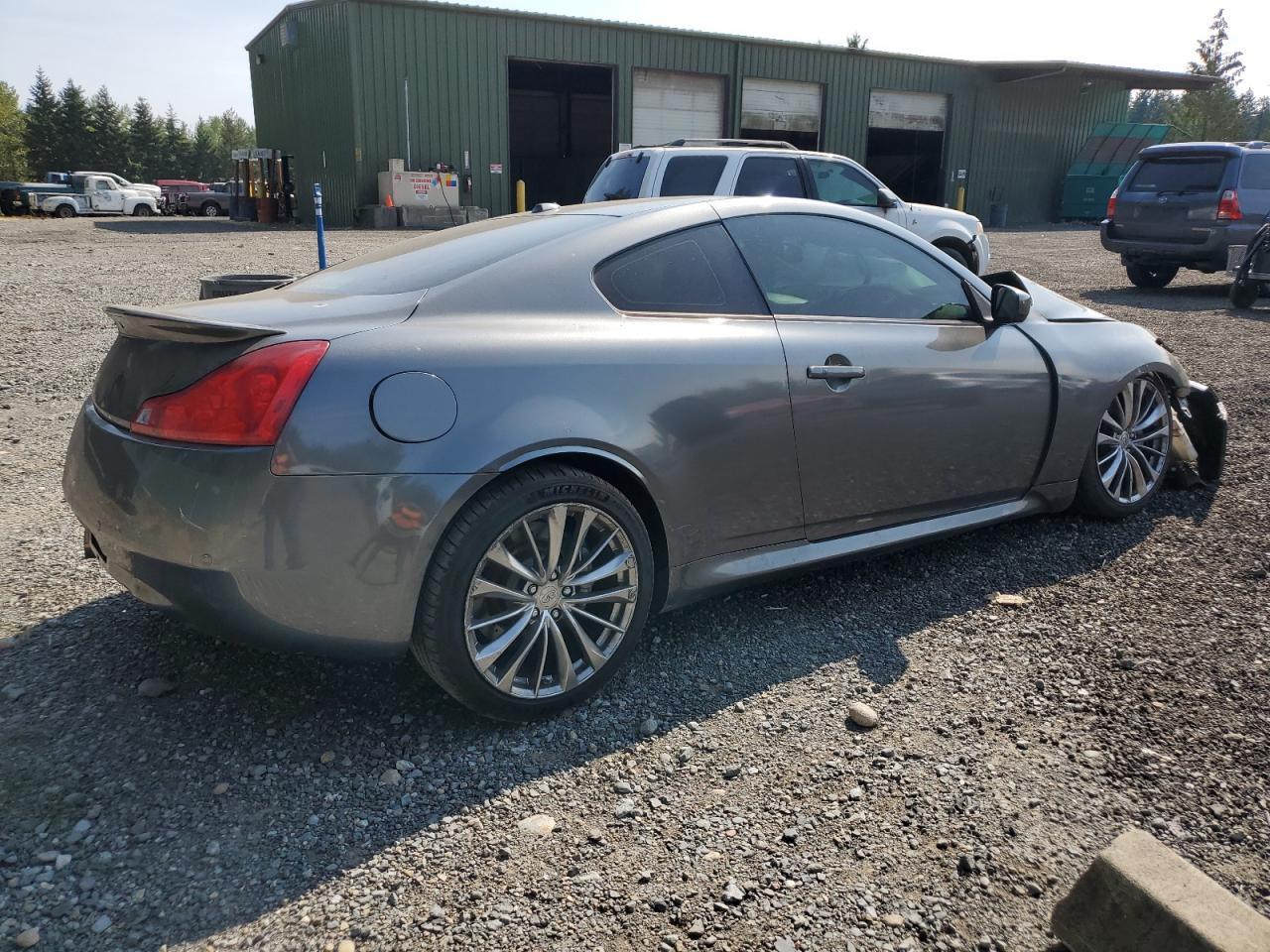 2013 Infiniti G37 Journey - Фото 3