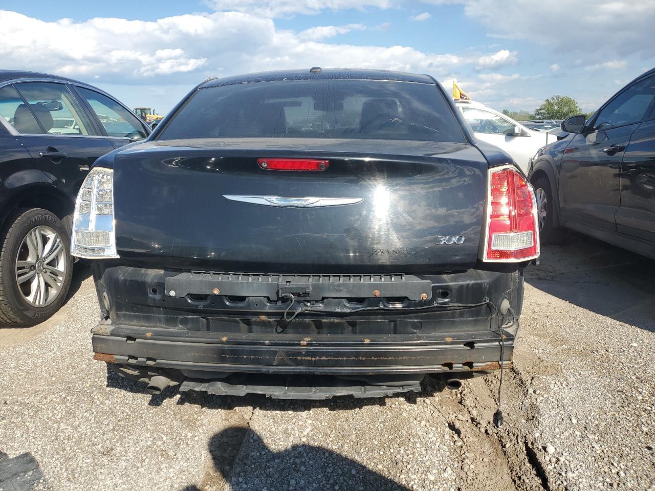 2012 Chrysler 300 Limited - Фото 6