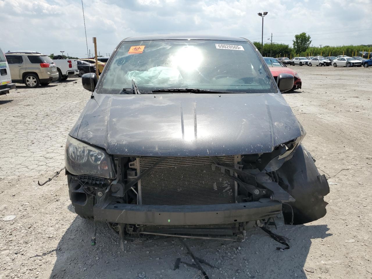 2015 Chrysler Town & Country S - Фото 5