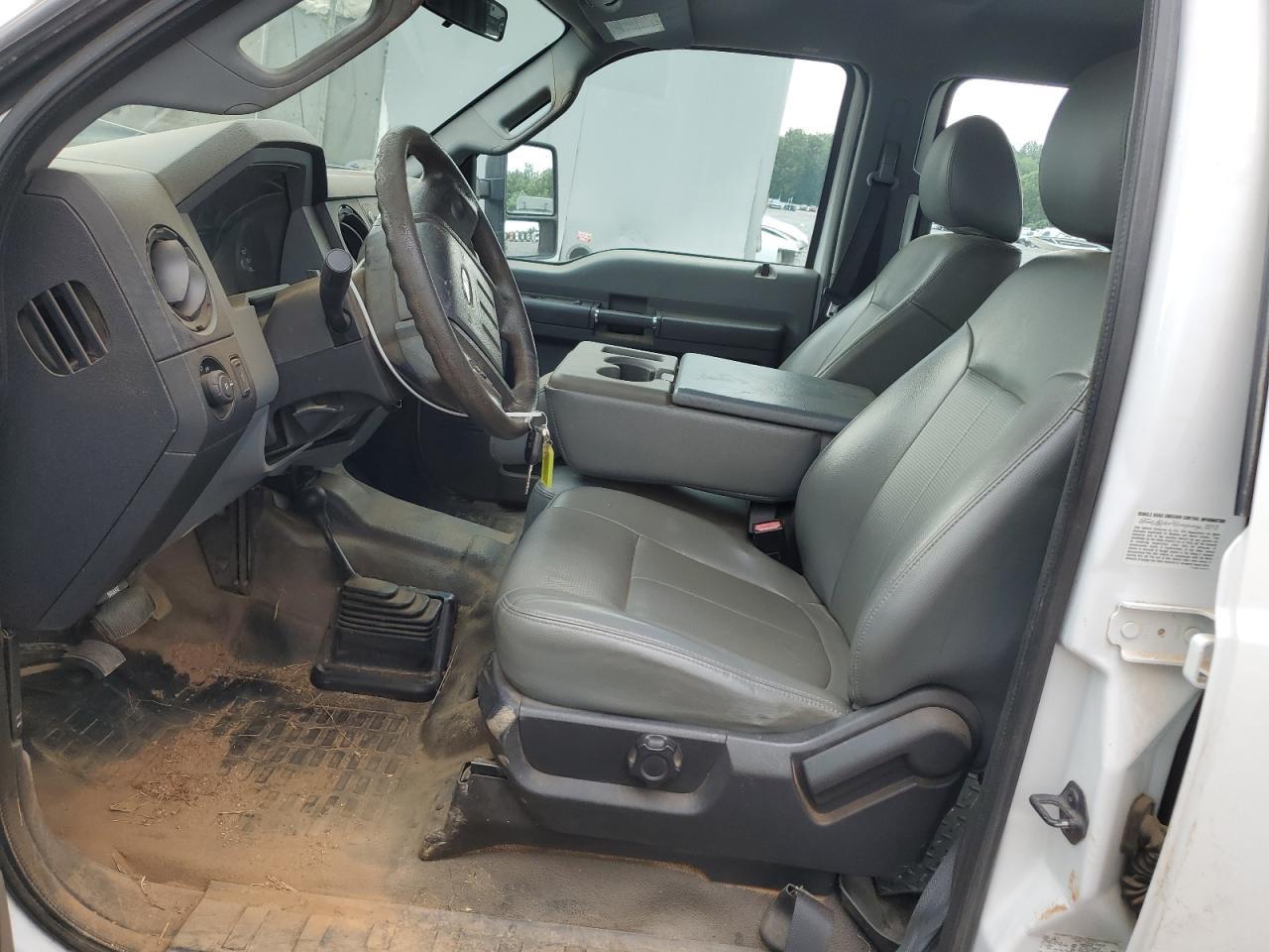 2012 Ford F450 Super Duty - Image 5