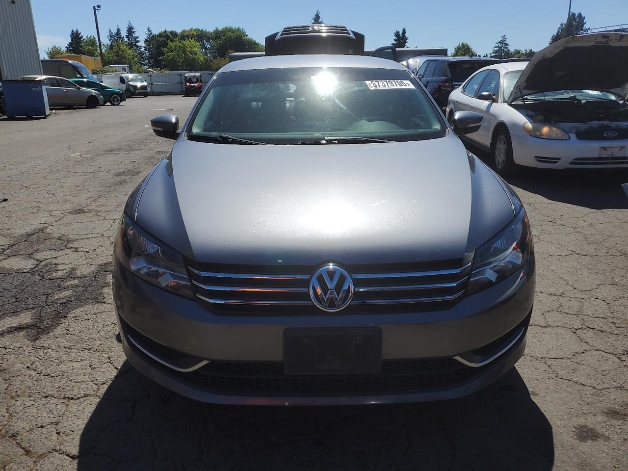 2015 Volkswagen Passat S - Image 5