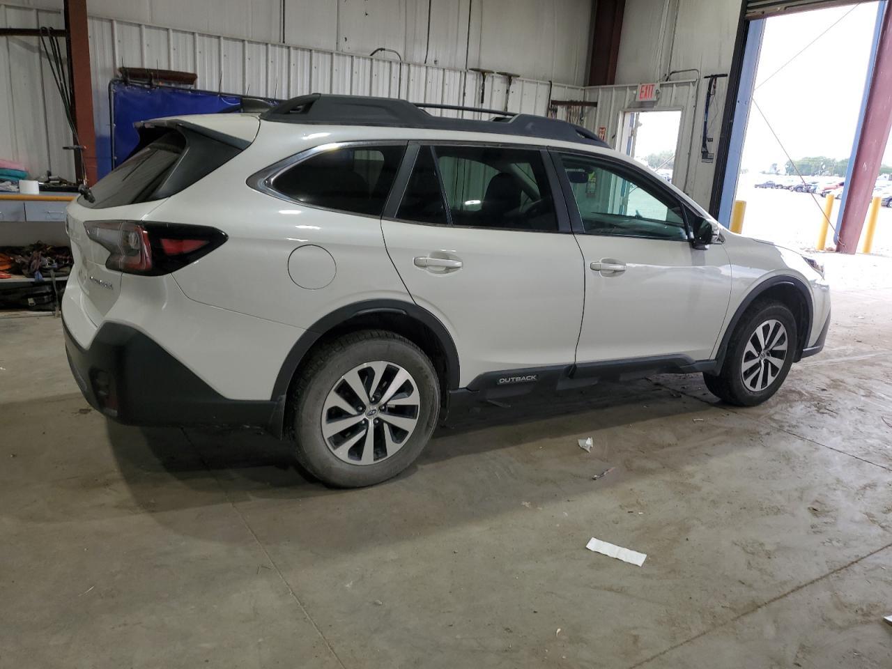 2021 Subaru Outback Premium - Фото 3