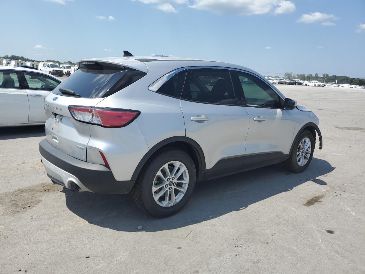 2020 Ford Escape Se - Фото 3
