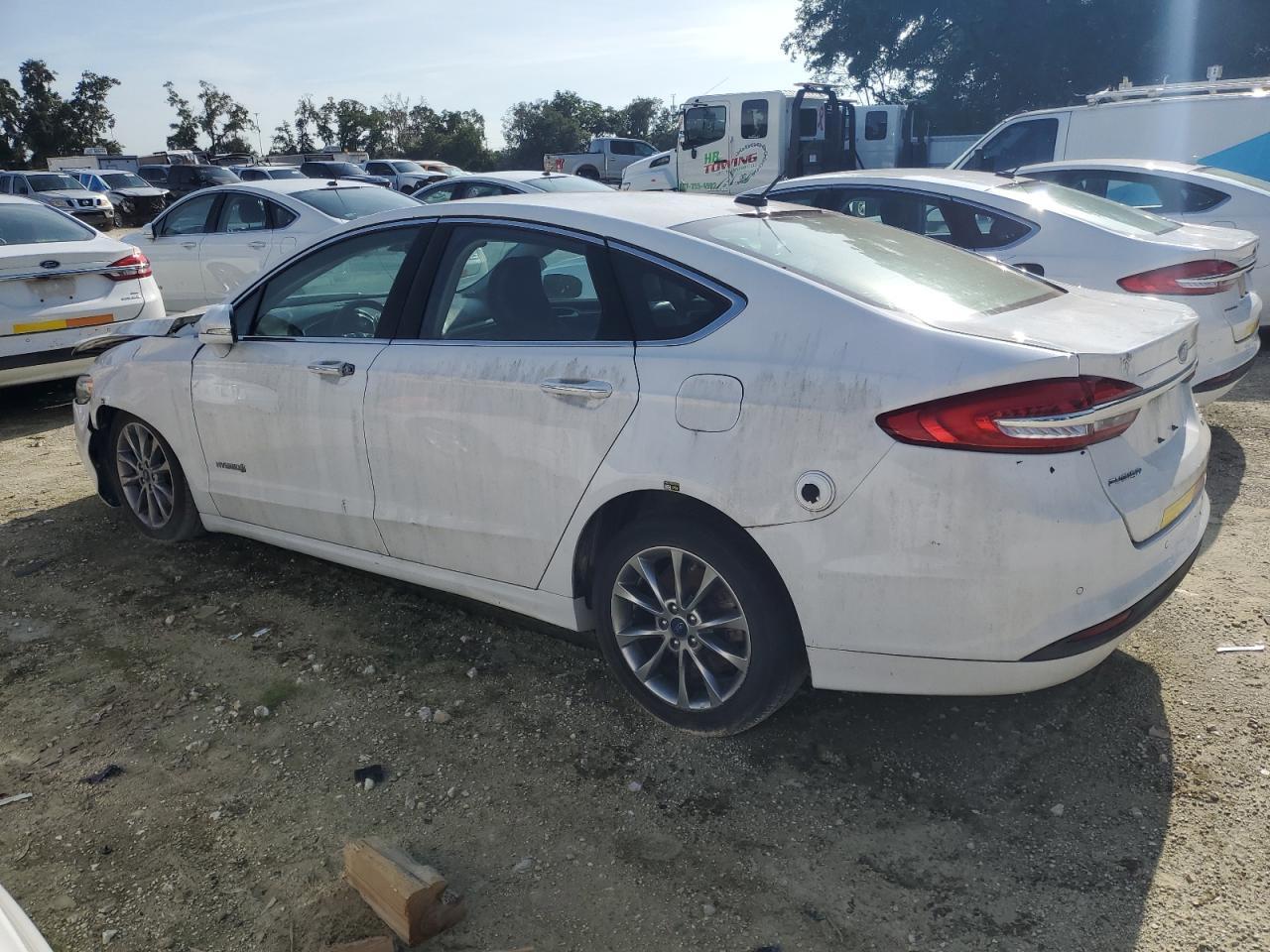 2017 Ford Fusion Se Hybrid - Image 2