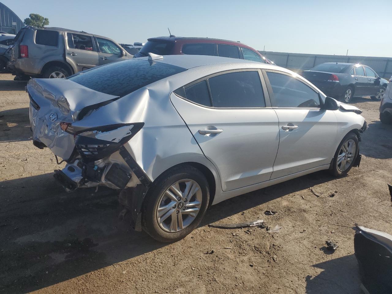 2019 Hyundai Elantra Sel - Фото 3