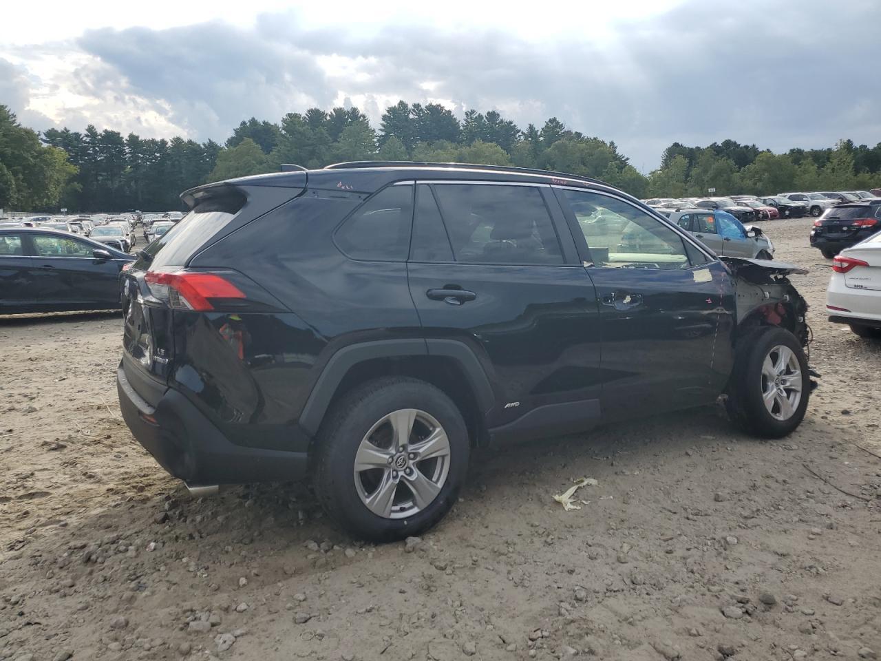 2019 Toyota Rav4 Le - Image 3