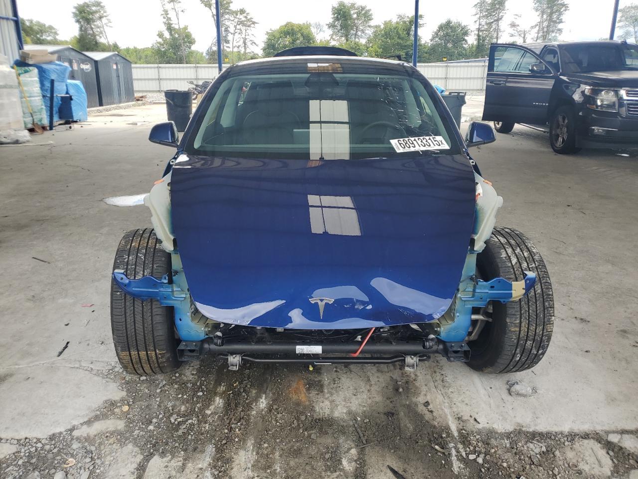 2024 Tesla Model 3 - Фото 5