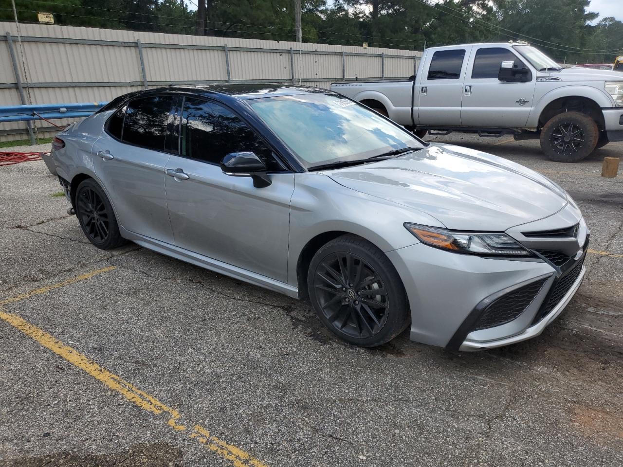 2021 Toyota Camry Xse - Фото 4