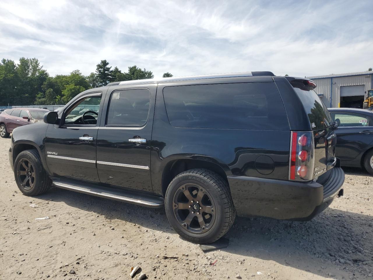 2011 GMC Yukon Xl Denali - Фото 2