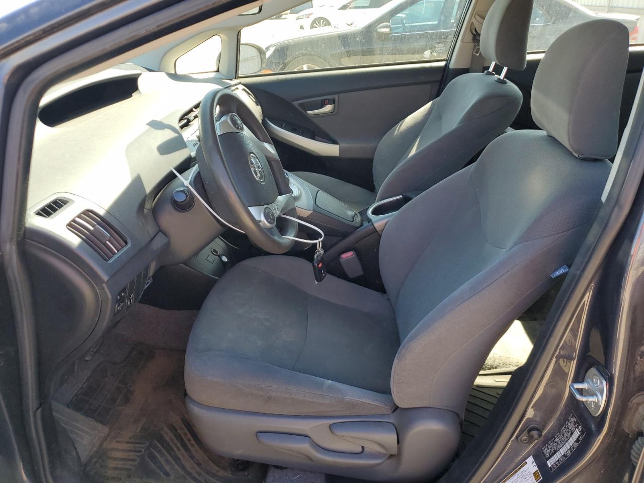 2014 Toyota Prius - Image 7