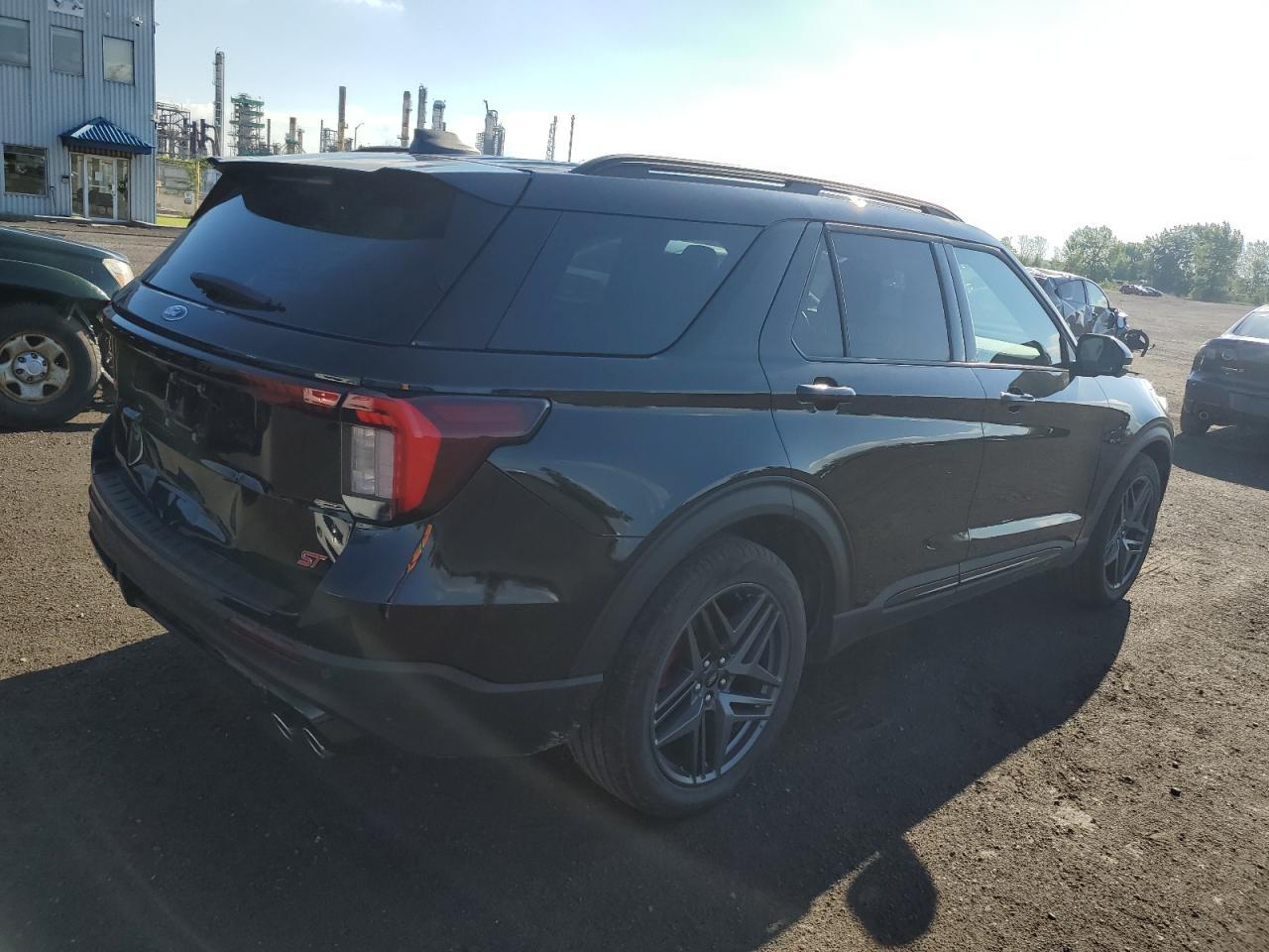 2025 Ford Explorer St - Фото 3