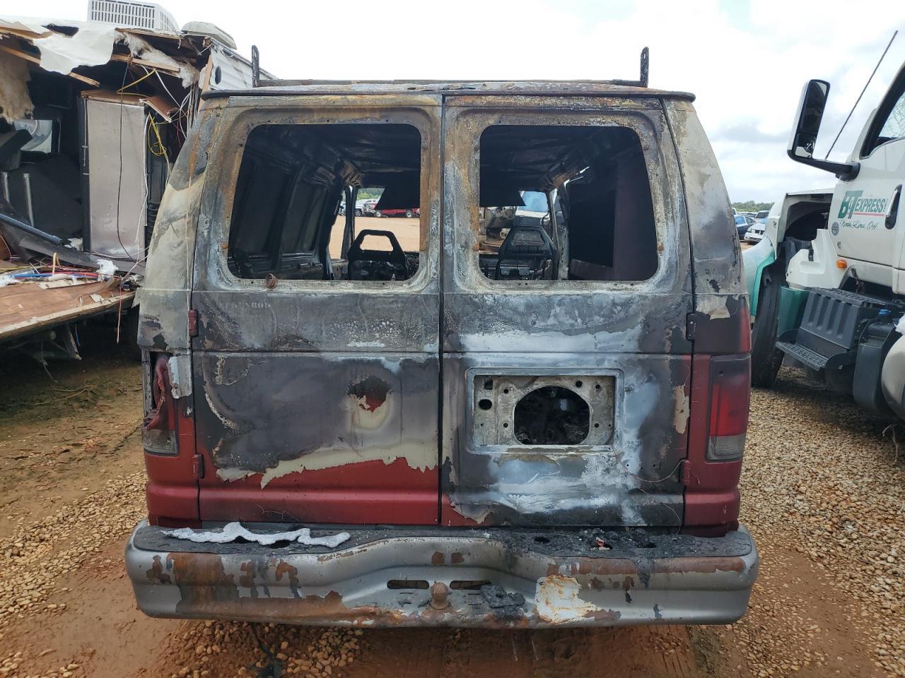 2001 Ford Econoline E150 Van - Image 6