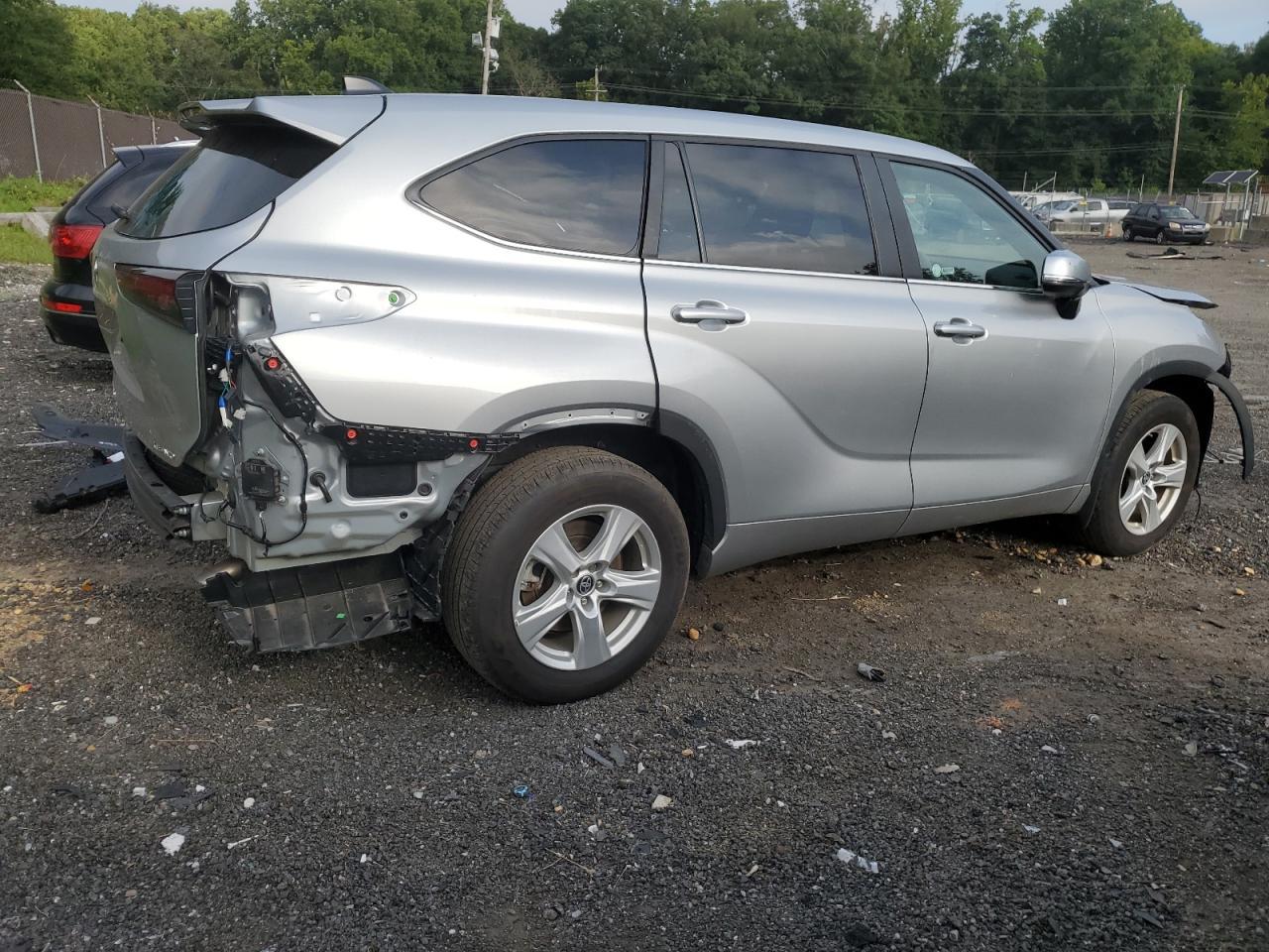 2024 Toyota Highlander Le - Фото 3