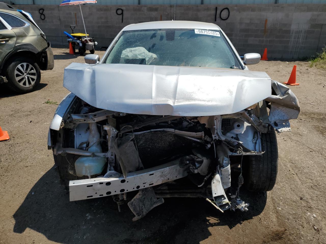 2023 Chrysler 300 Touring - Image 5