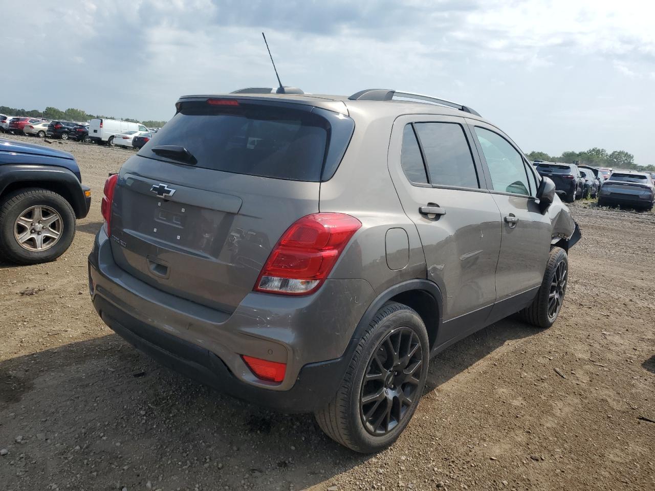 2022 Chevrolet Trax 1Lt - Image 3