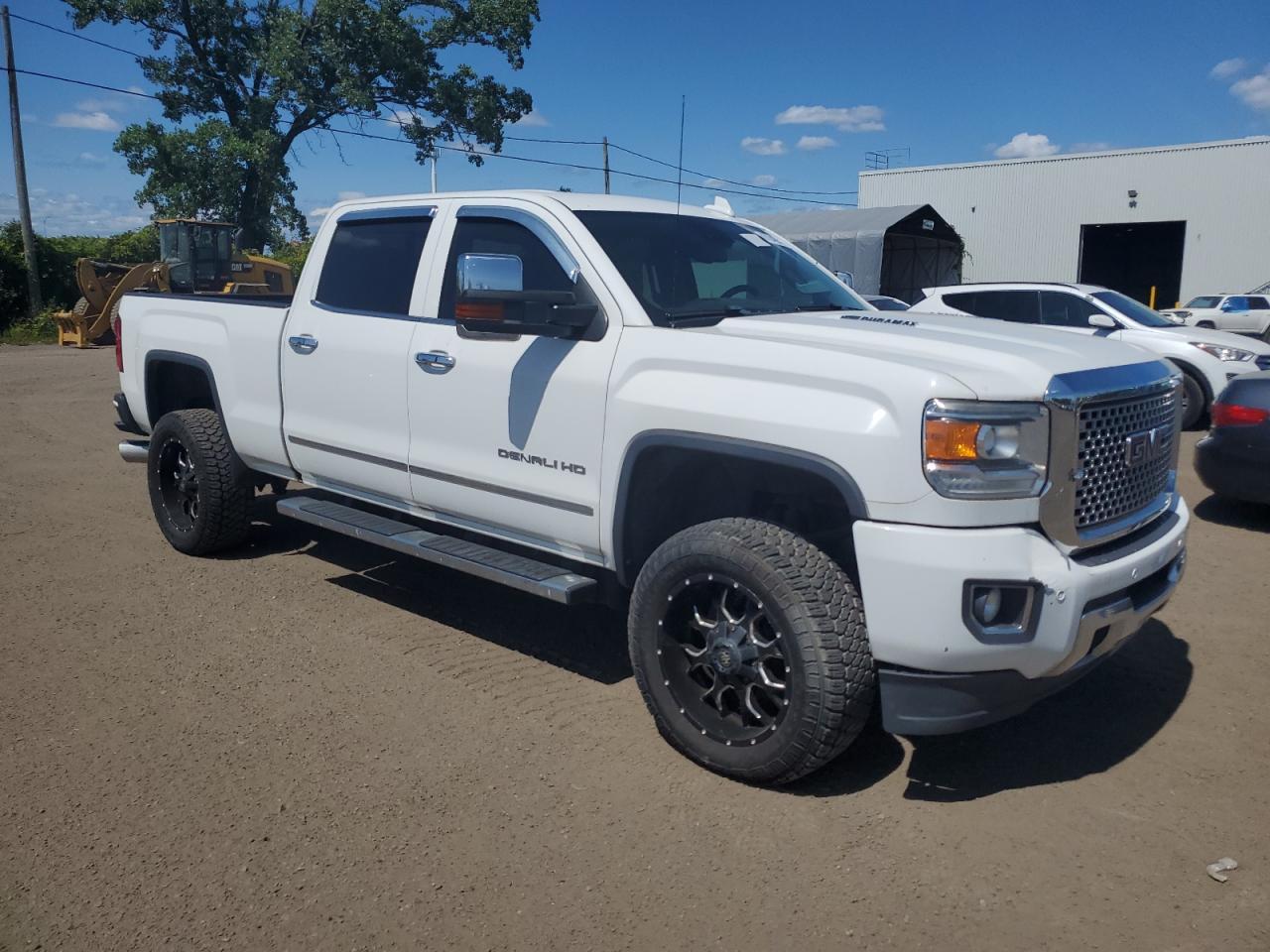 2015 GMC Sierra K2500 Denali - Image 4