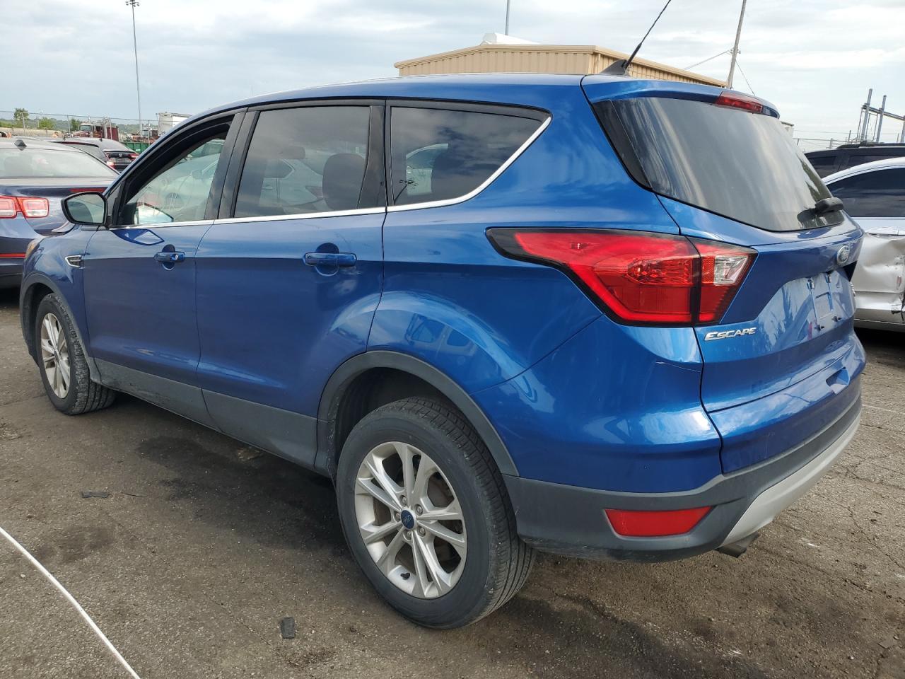 2019 Ford Escape Se - Фото 2