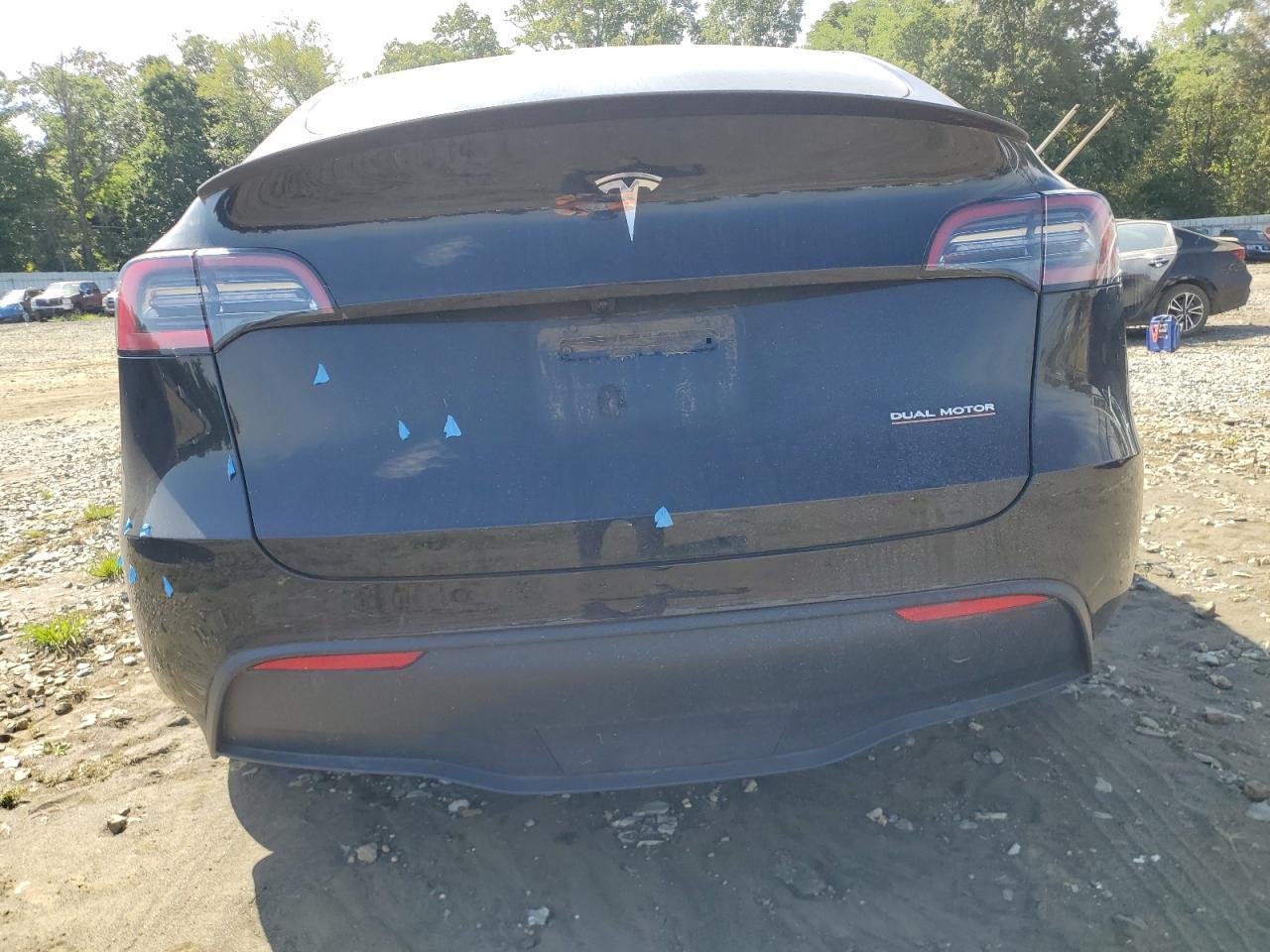 2023 Tesla Model Y - Фото 6