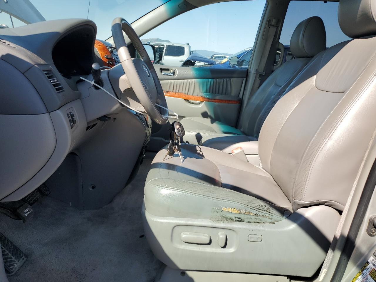 2009 Toyota Sienna Xle - Фото 7