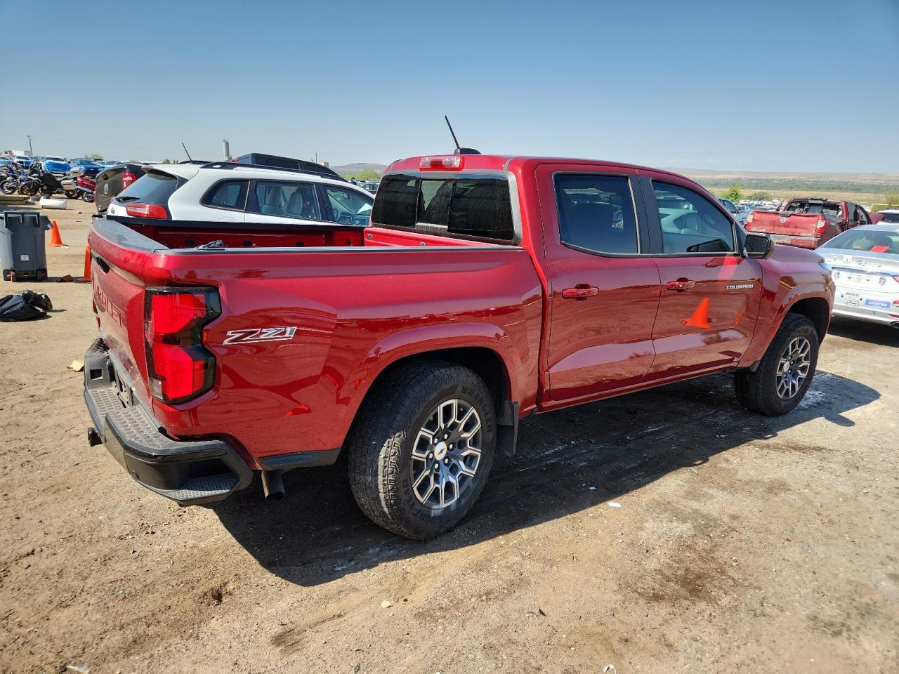 2024 Chevrolet Colorado Z71 - Image 3