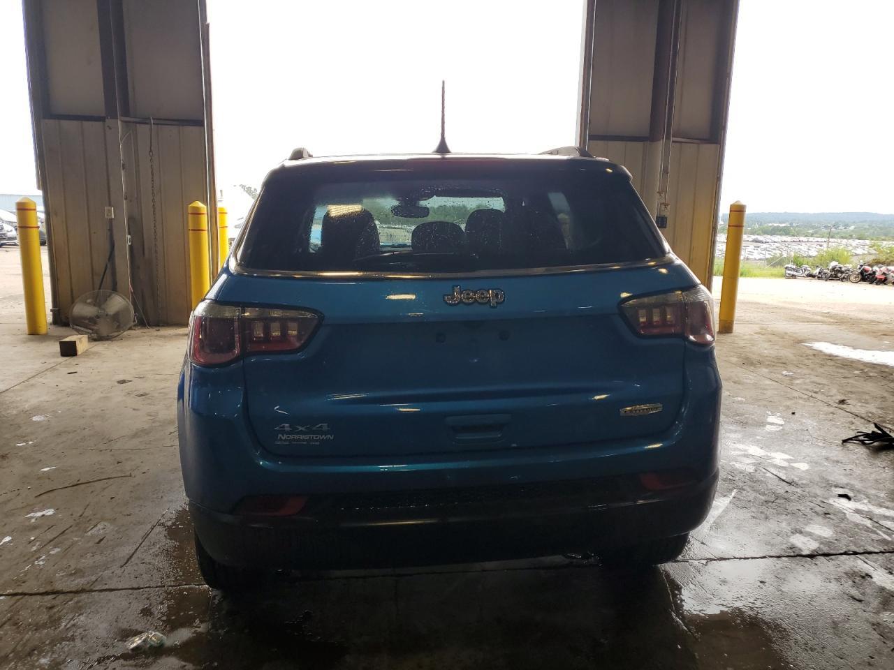 2018 Jeep Compass Latitude - Image 6