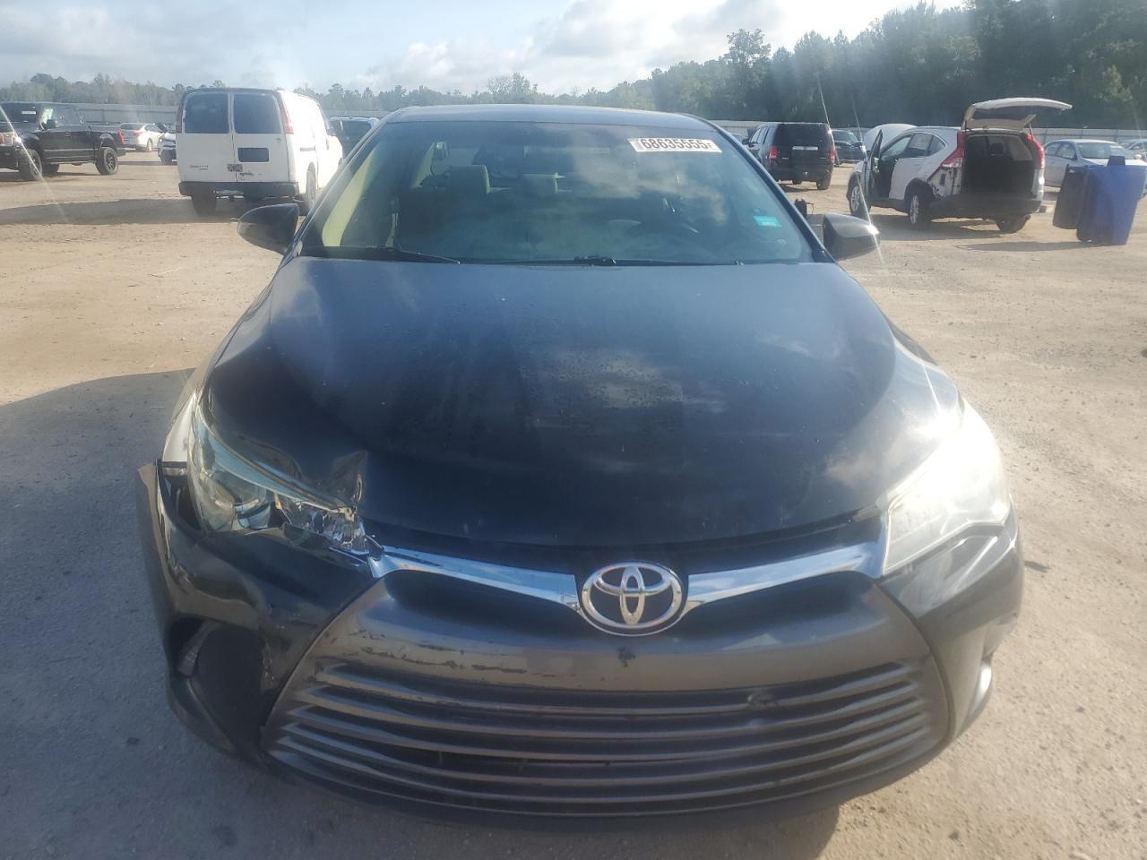 2017 Toyota Camry Le - Фото 5