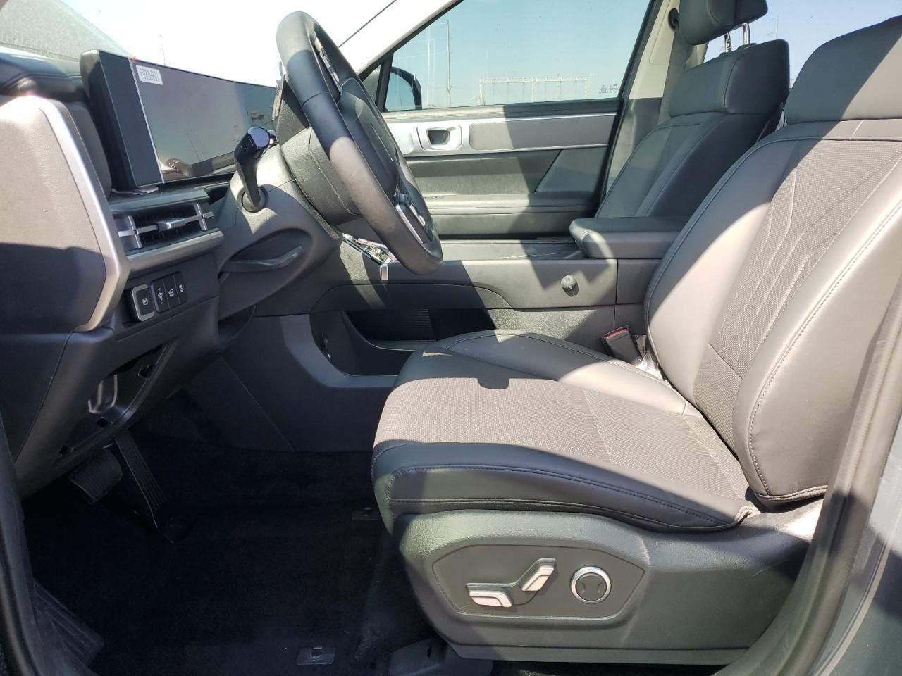 2025 Hyundai Santa Fe Sel - Image 7