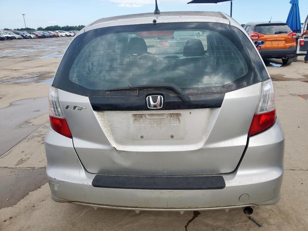 2012 Honda Fit - Image 6