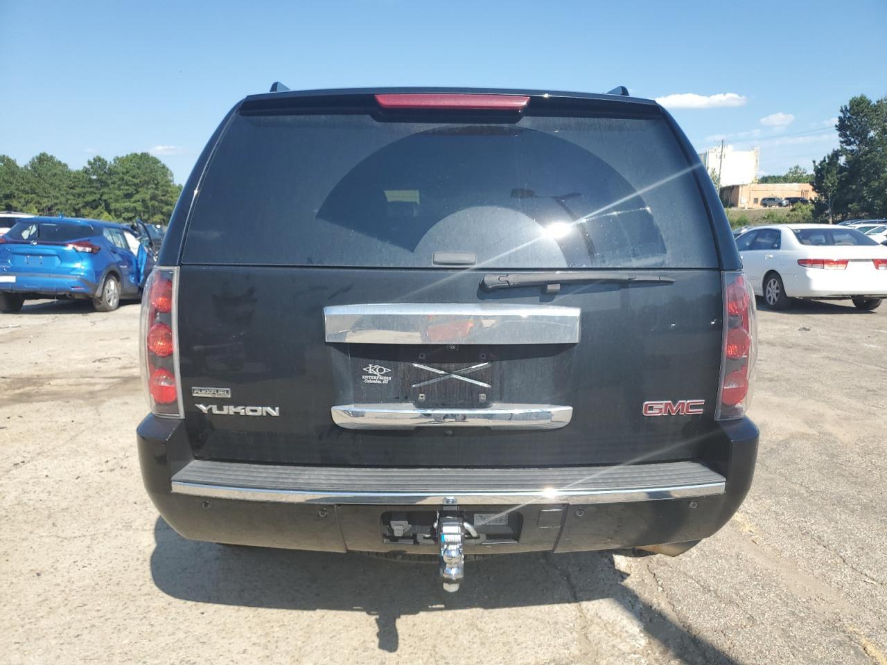 2010 GMC Yukon Denali - Фото 6