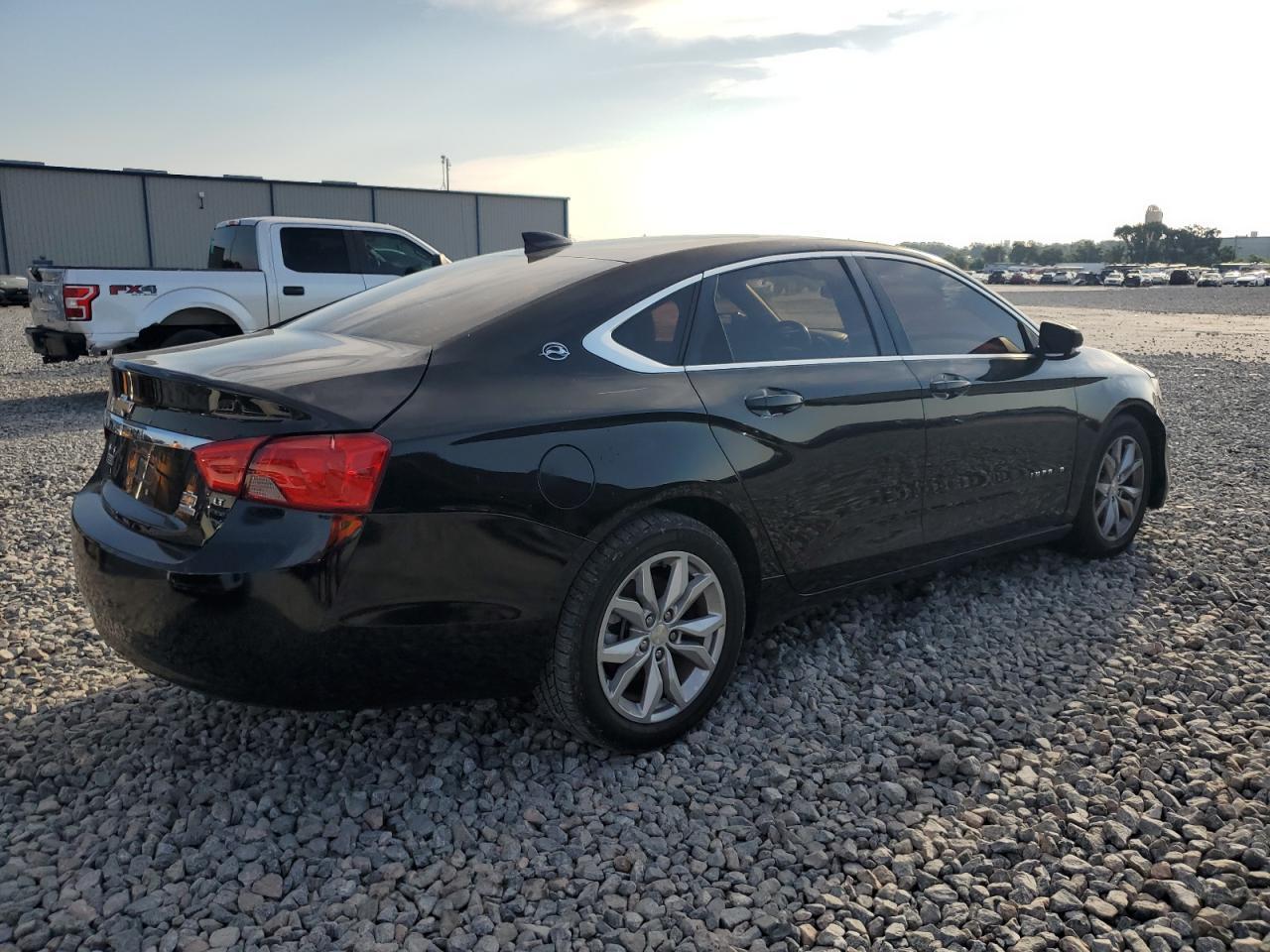 2017 Chevrolet Impala Lt - Фото 3