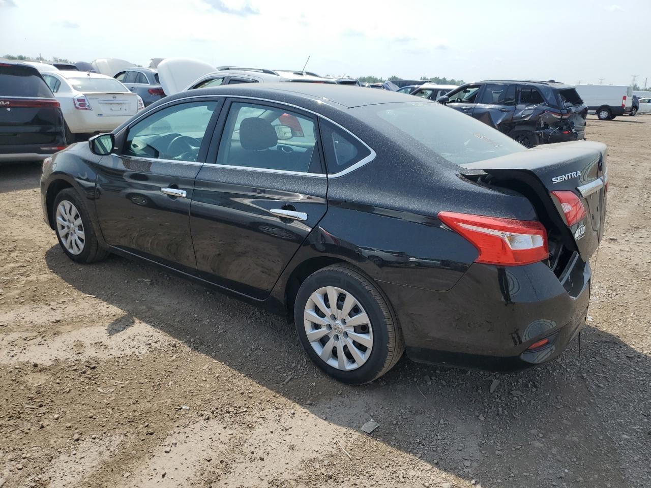 2018 Nissan Sentra S - Фото 2