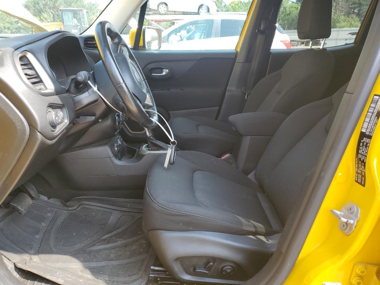 2016 Jeep Renegade Latitude - Image 7