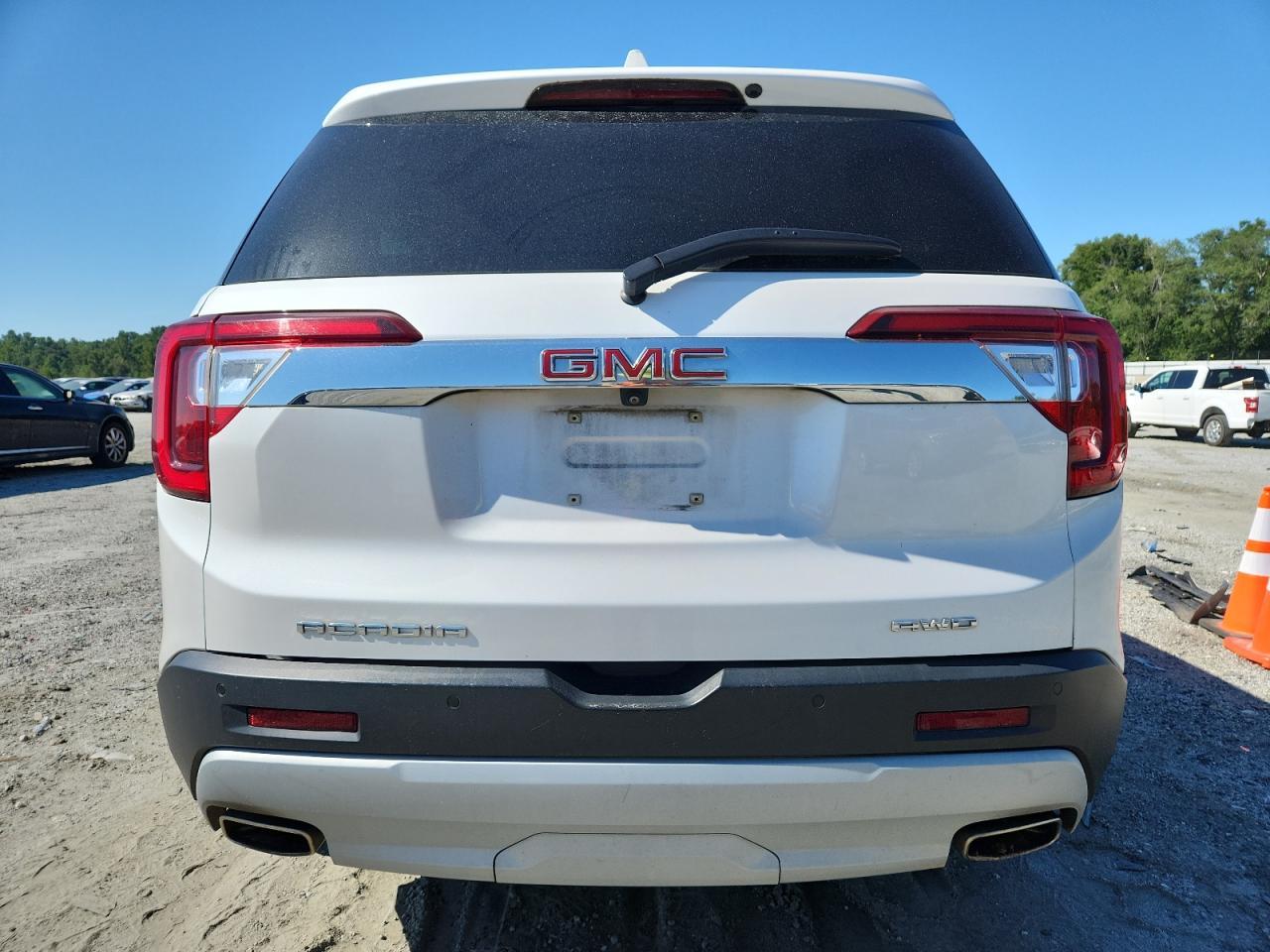 2020 GMC Acadia Slt - Image 6