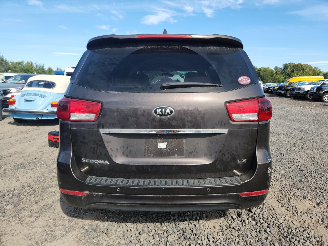 2016 Kia Sedona Lx - Image 6
