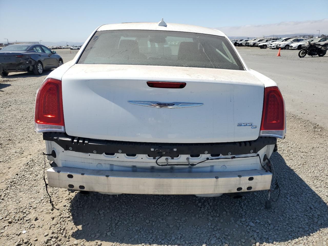 2016 Chrysler 300C - Фото 6