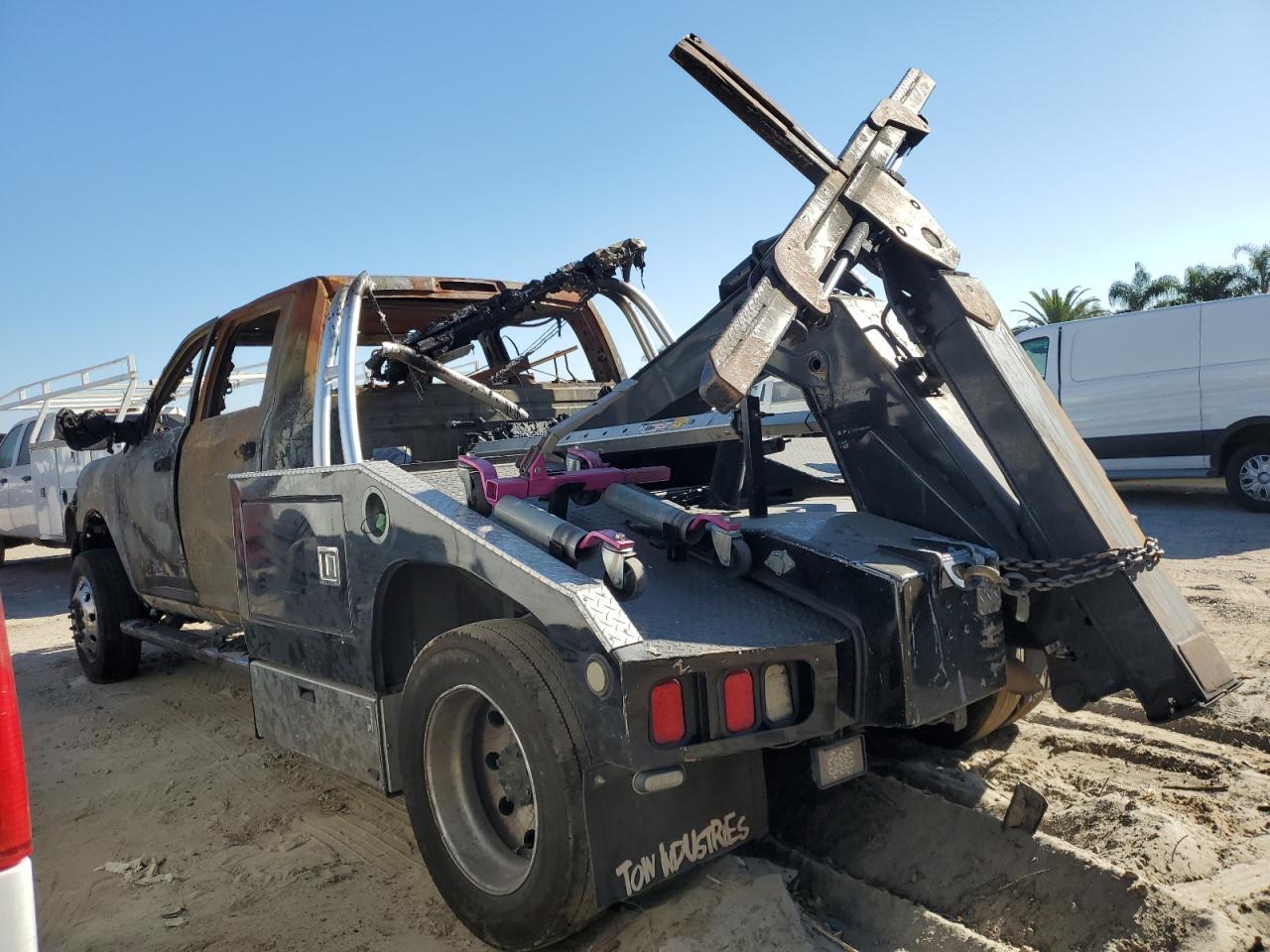 2019 Ram 5500 - Image 2