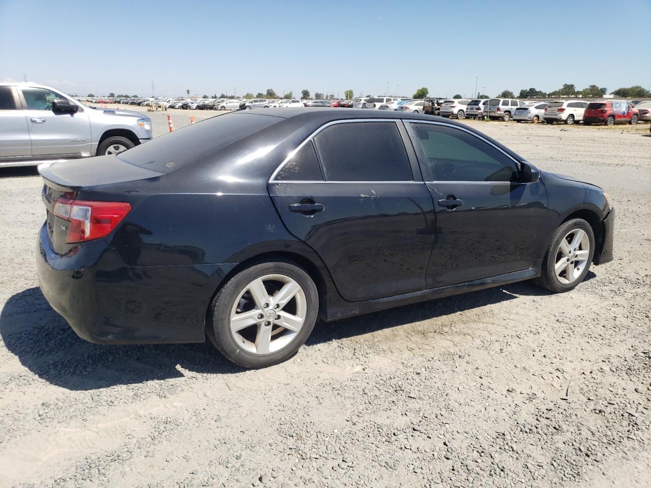 2014 Toyota Camry L - Image 3